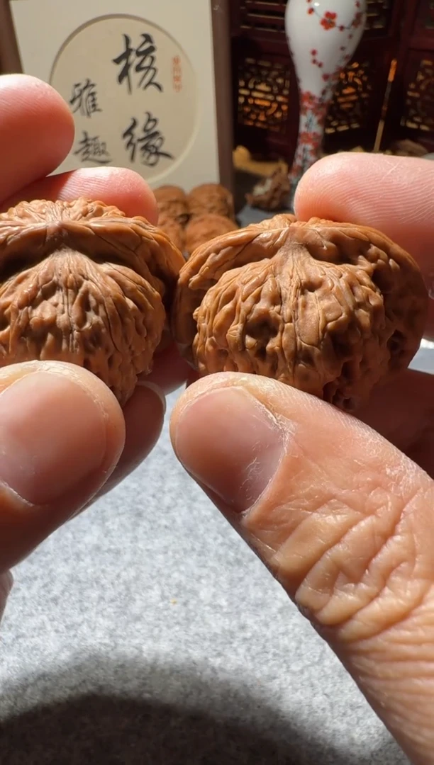 把件文玩核桃【核缘雅趣】40左右汉高楼微修