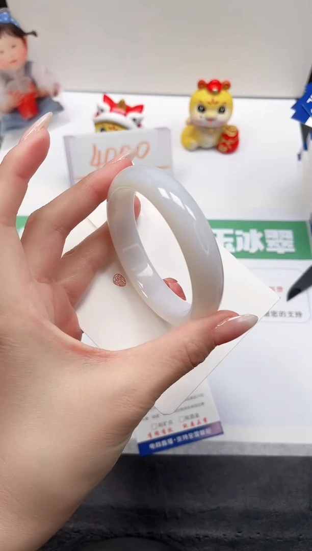 【闪购商品】石英质玉手镯未镶嵌49-60