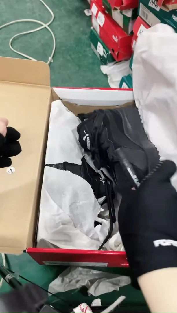 彪马时尚休闲运动鞋36M  YY72