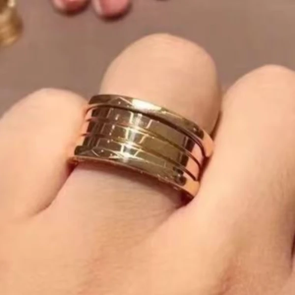 【VaVa】V金宽版弹簧戒经典设计师款丝巾