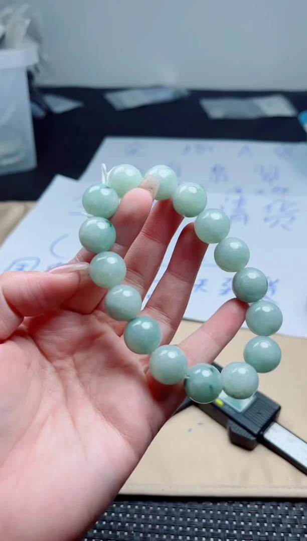 定制翡翠未镶嵌珠串