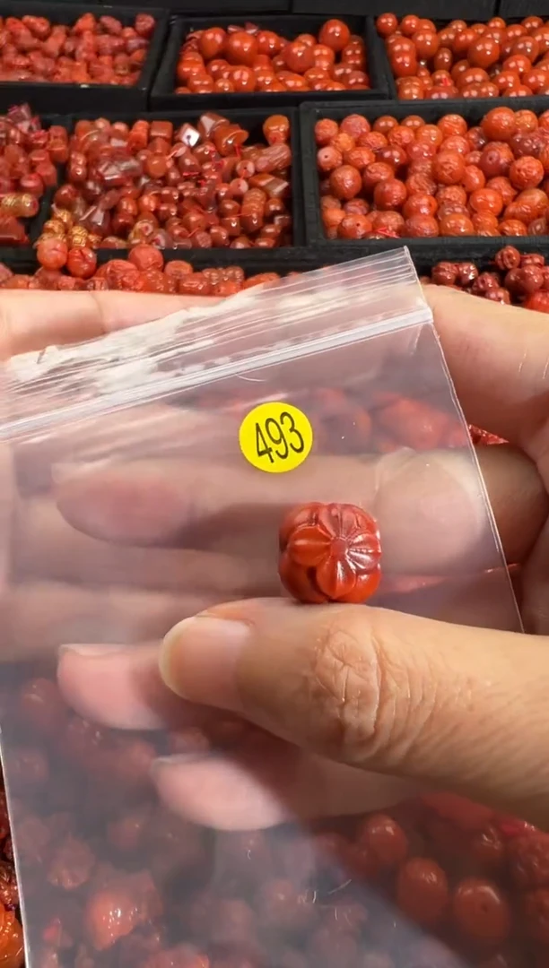 颈饰未镶嵌南红玛瑙1