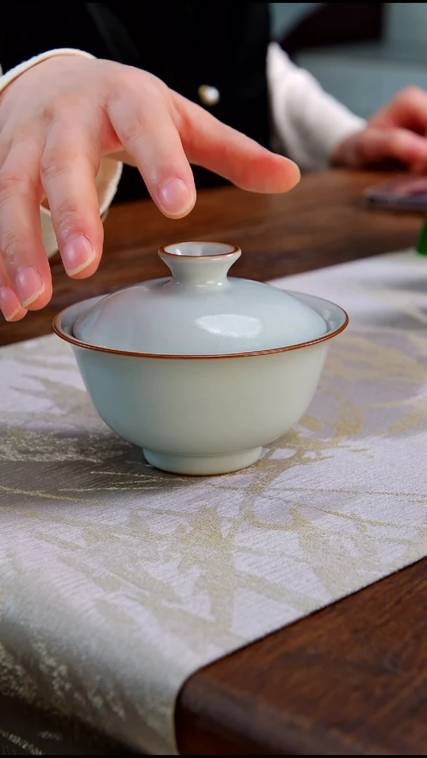 【闪购商品】拾玉仿汝开片元宝盖碗