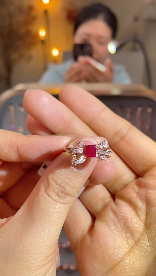 银S925镶嵌手饰红宝石手饰