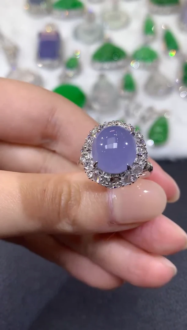 18K金镶嵌戒指翡翠A66  紫货有一定色差