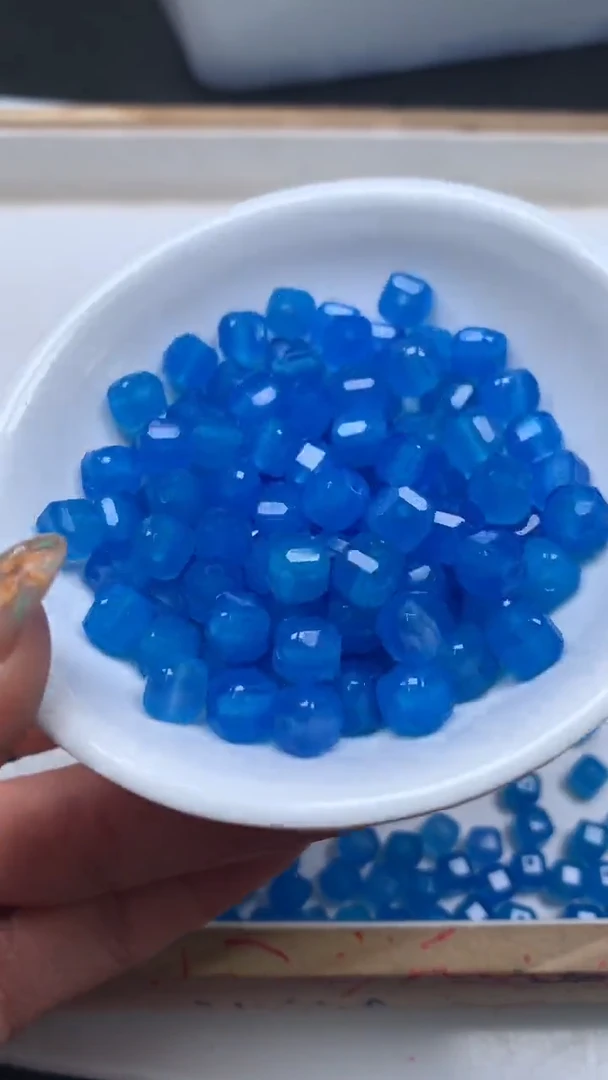 未镶嵌散珠玛瑙/玉髓B633宝蓝玛瑙方糖8mm10个8.8元