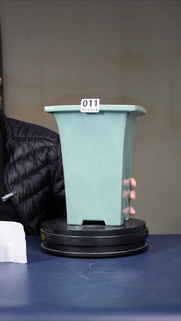 其他瓷瑕疵011号高四方盆  口径20高27.3 NO退NO换