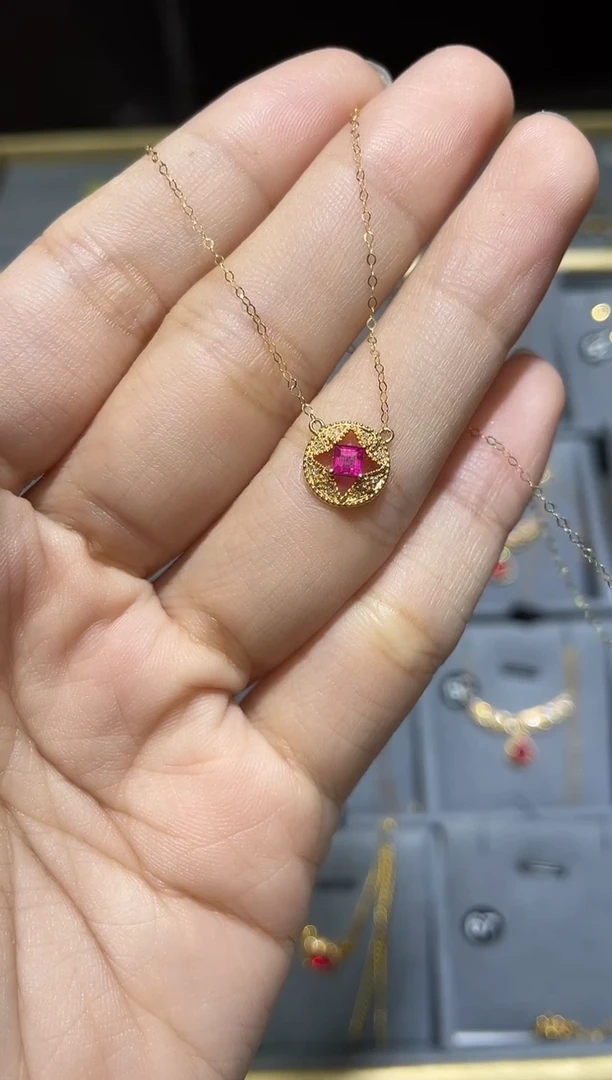 套链18K金镶嵌红宝石项链