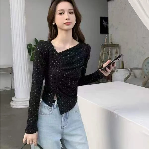 大码胖mm设计感挂脖长袖T恤夏季新款显瘦不规则褶皱打底上衣女