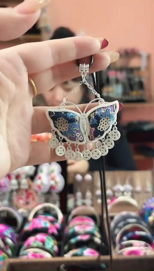 织绣艺枝独绣手工饰品7