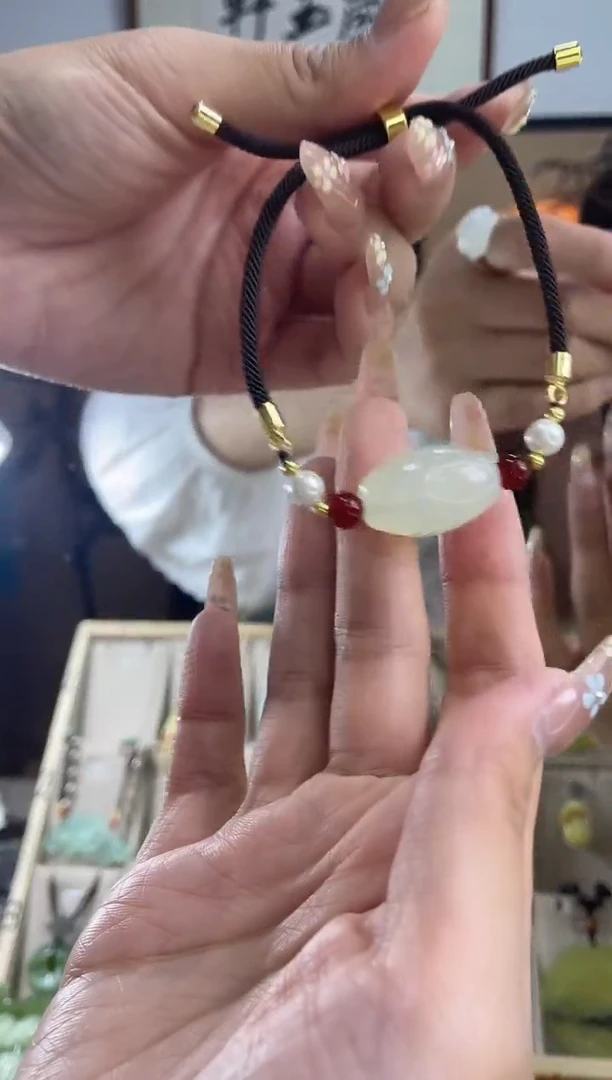 岫玉未镶嵌手链多样性发货其中发一