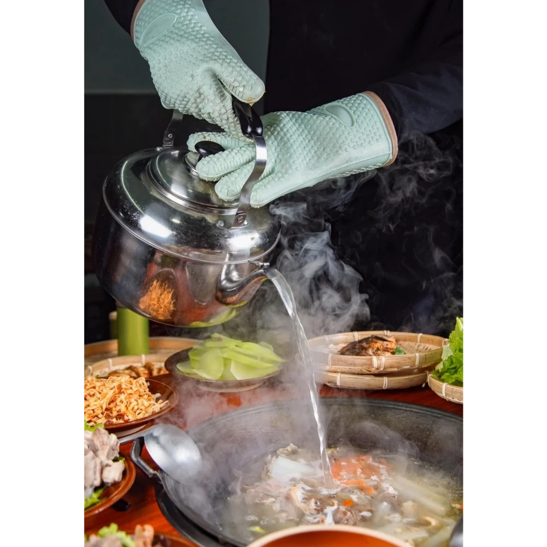 厨房“铁砂掌”隔热防烫手套