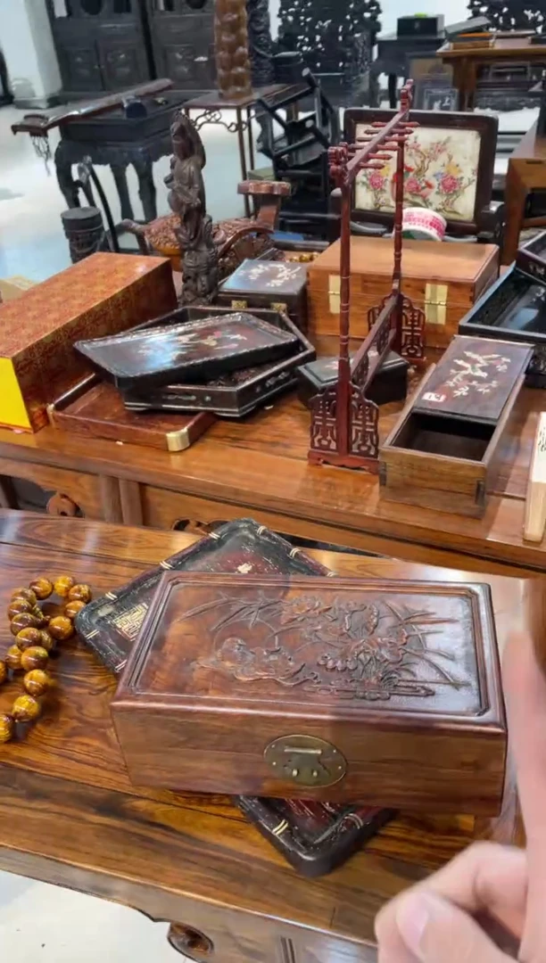 【闪购商品】木花梨木雕刻侧翻盒