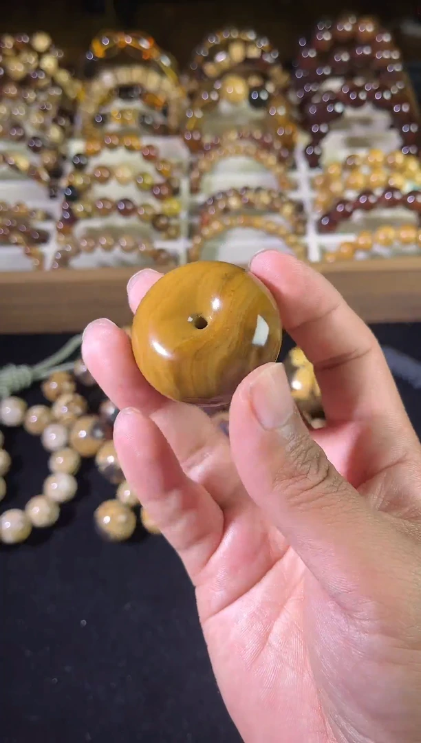 琥珀颈饰未镶嵌精品老油根面包圈23.3g