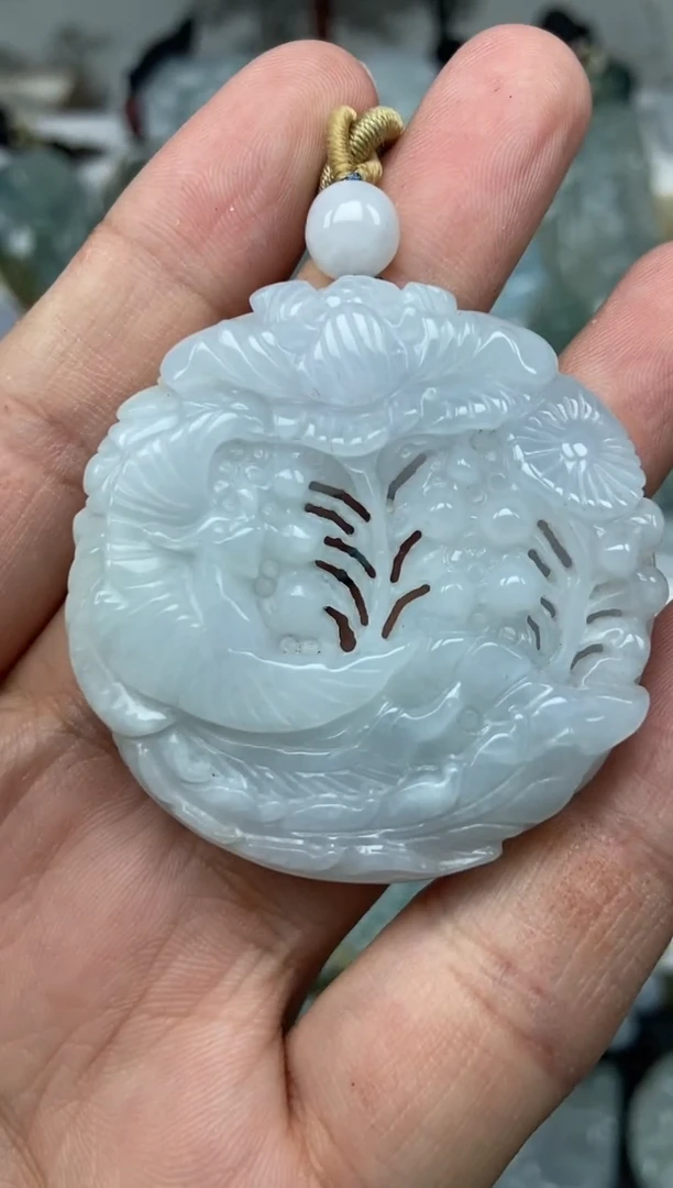 颈饰未镶嵌翡翠凤牌