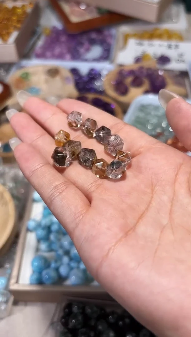 水晶手串未镶嵌C76闪灵八角一个