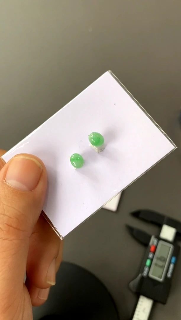 【闪购商品】定制翡翠未镶嵌一对  补