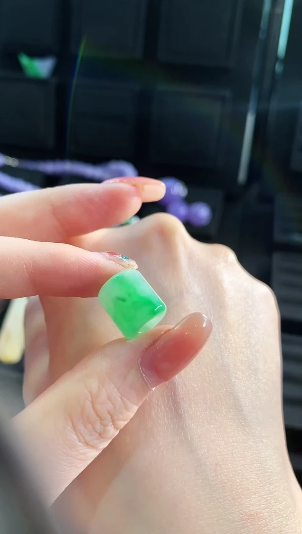 【闪购商品】翡翠颈饰未镶嵌吊坠