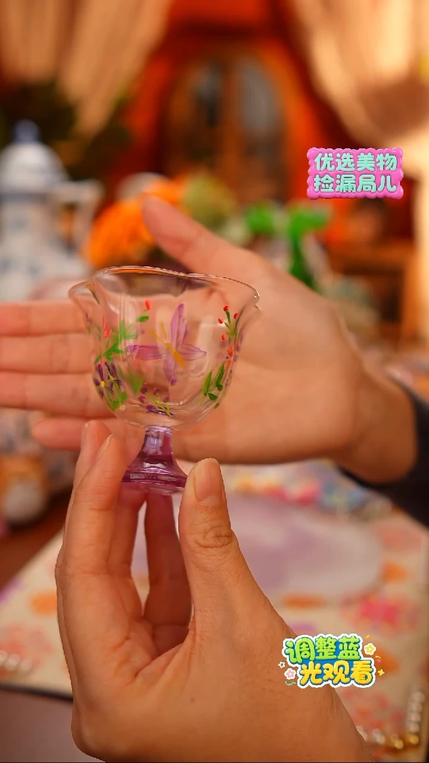 Miss甜甄选家居好物推荐--手绘花卉纹样茶杯酒杯
