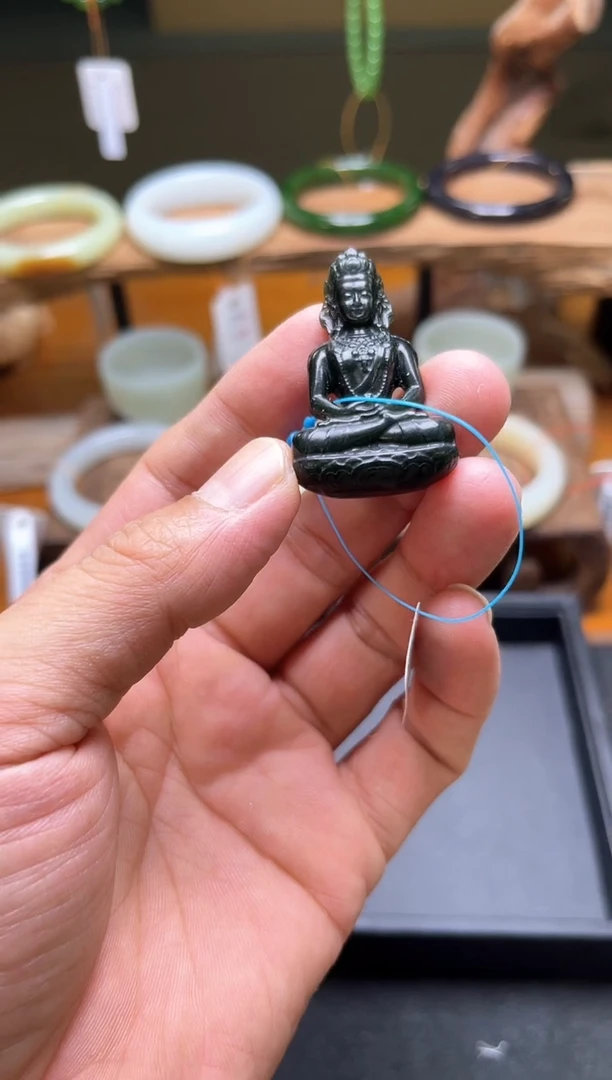 吊坠(不含链)未镶嵌和田玉青海青玉  观音 多样性发一