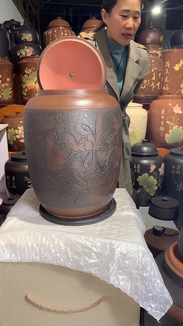 三号皮革纹线雕水缸荷花