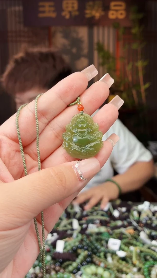 和田玉未镶嵌颈饰拍一发一