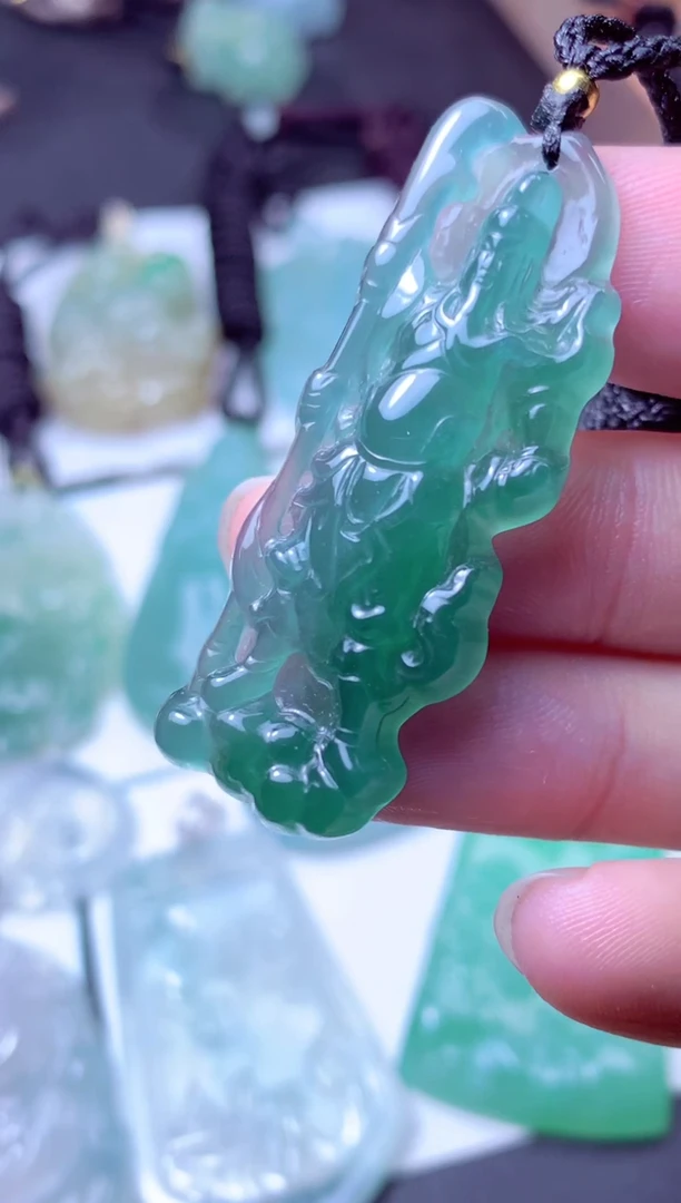 颈饰未镶嵌翡翠天然A货翡翠