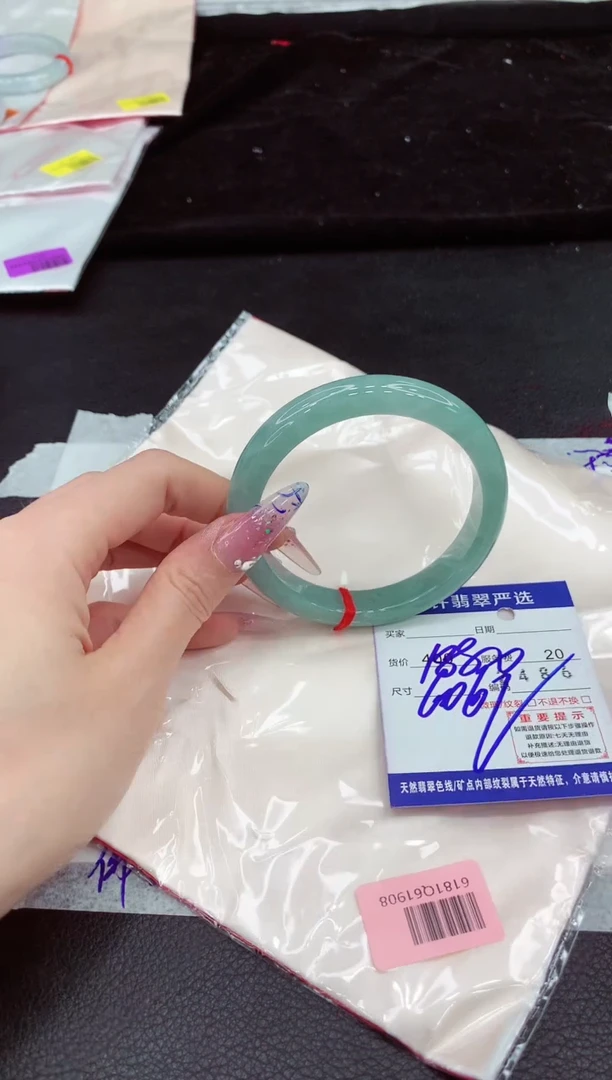 翡翠手镯未镶嵌1111111111111