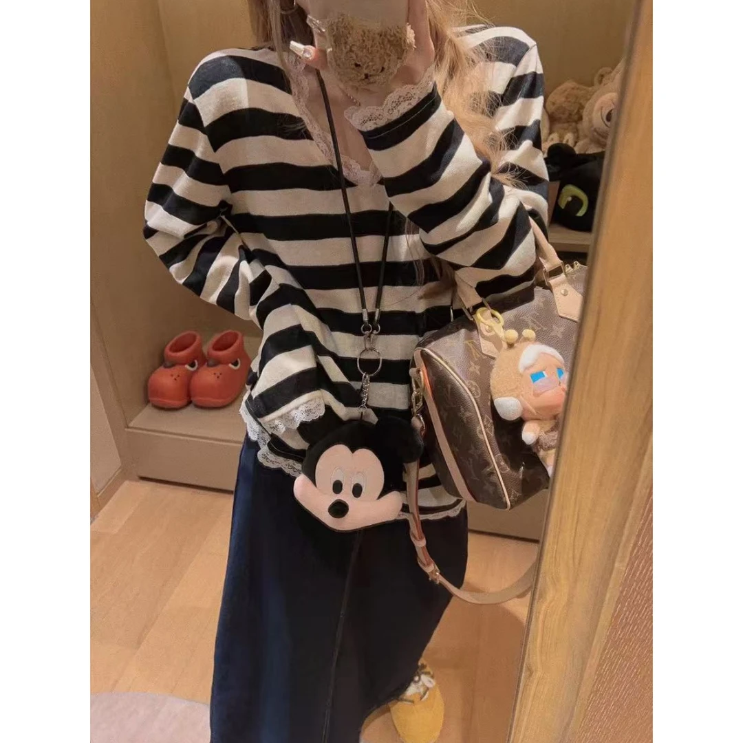 蕾丝拼接v领长袖条纹上衣    60296