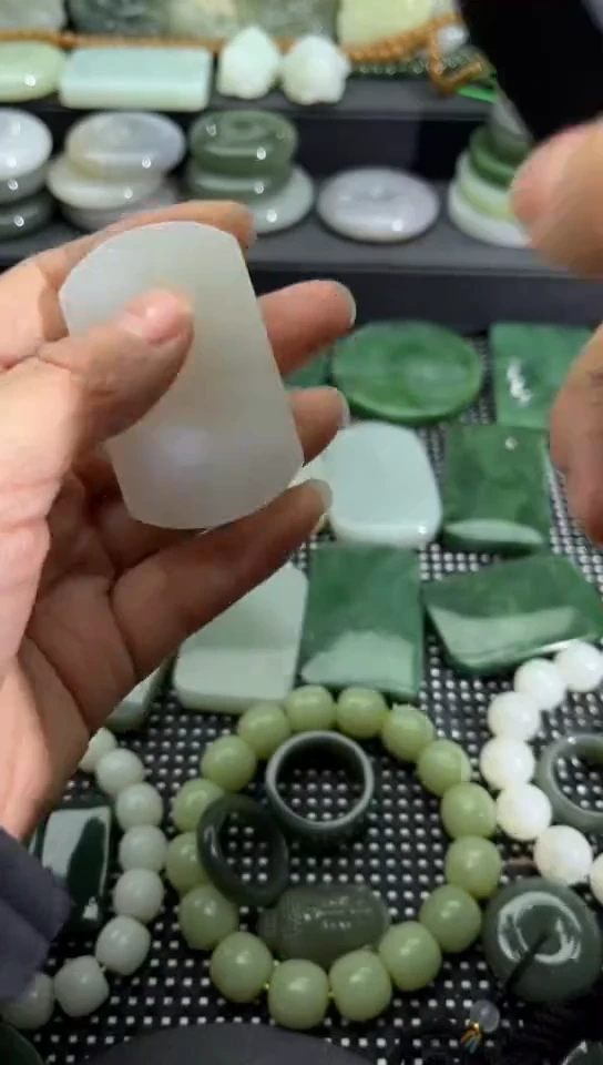 未镶嵌和田玉珠宝半成品牌子