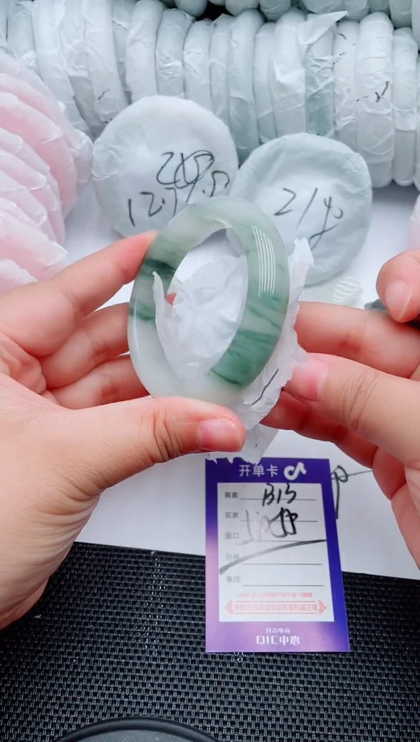 石英质玉手镯未镶嵌B13-54-55