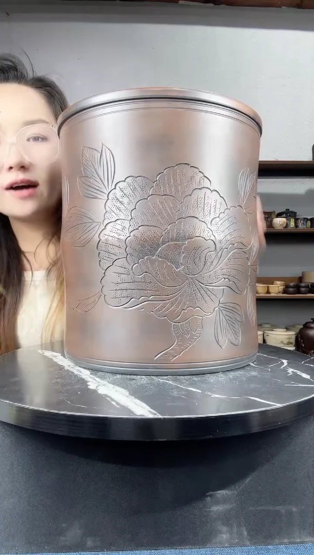 【闪购商品】罐微瑕线雕精磨9-饼茶缸