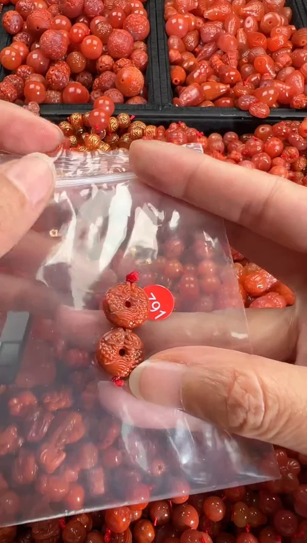 【闪购商品】南红玛瑙颈饰未镶嵌1