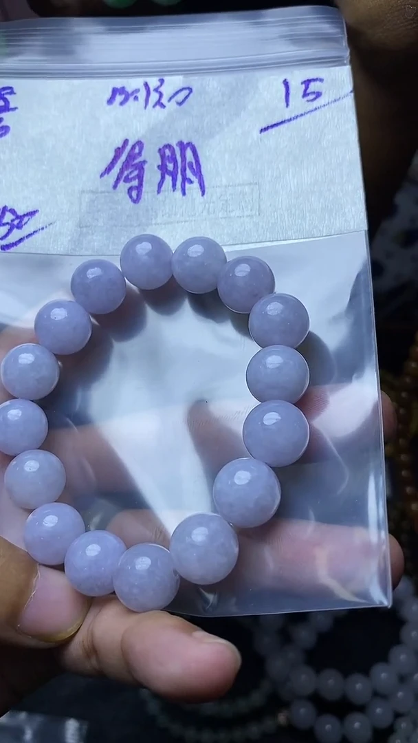 定制翡翠未镶嵌得*翡翠毛货抛光拍一发一