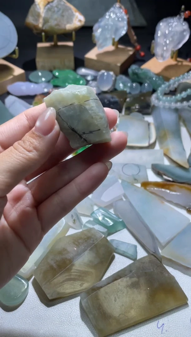 未镶嵌挂件翡翠材料