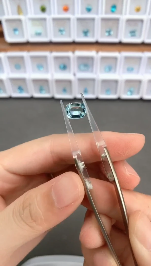 未镶嵌裸石定制海蓝宝石1.68ct 01027