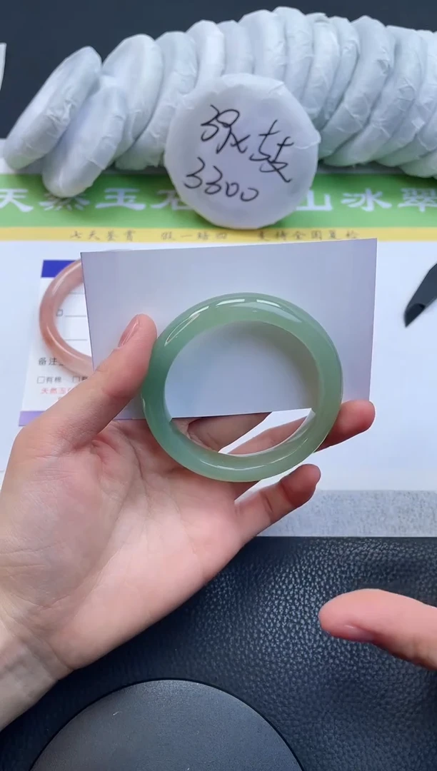 【闪购商品】石英质玉手镯未镶嵌A79-54+