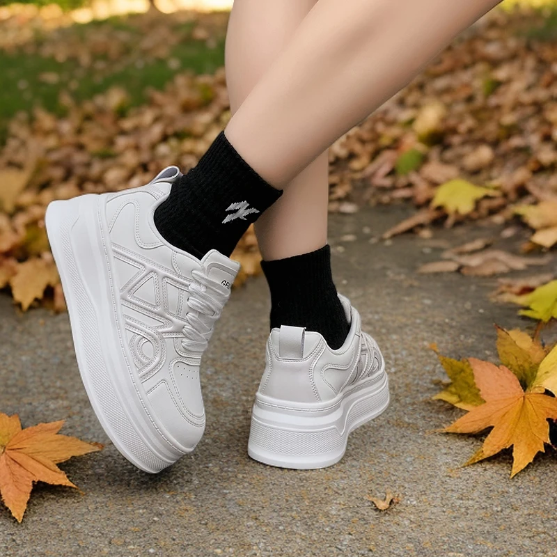 漫斯贝尔漫斯贝尔增高小白鞋女秋季新款小个子厚底轻便软底运动松