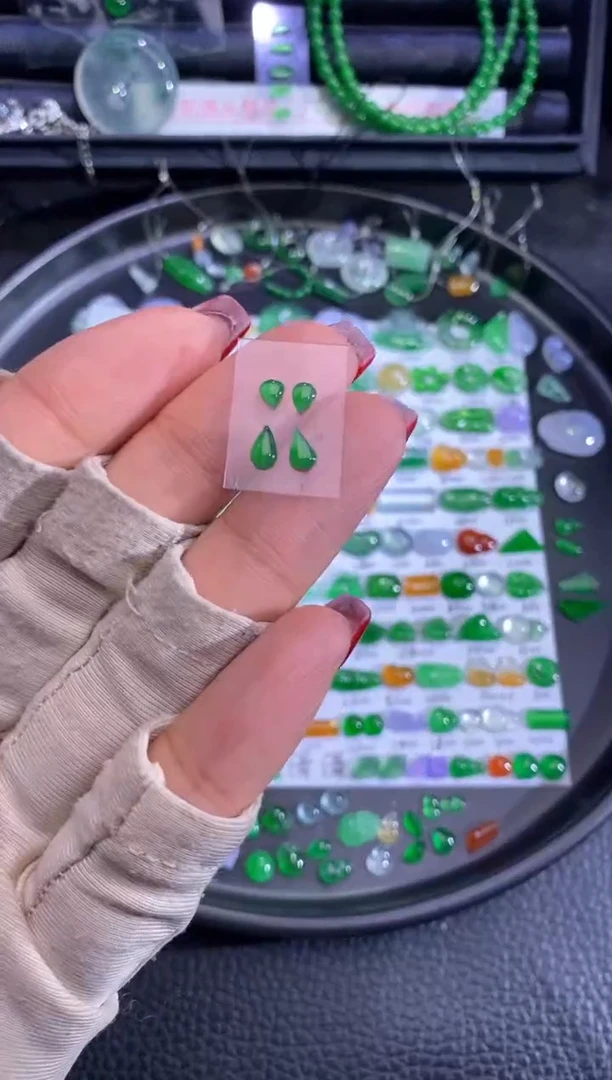 未镶嵌挂件翡翠水滴