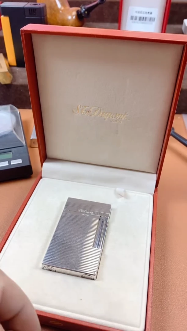 明铬哈哈哈哈哈哈哈哈