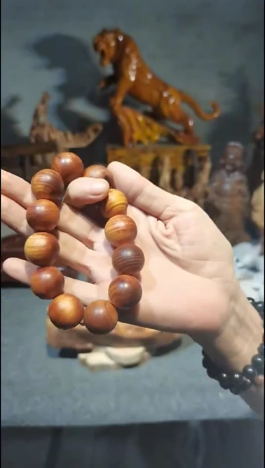 木?****?卡2.0手串，崖柏