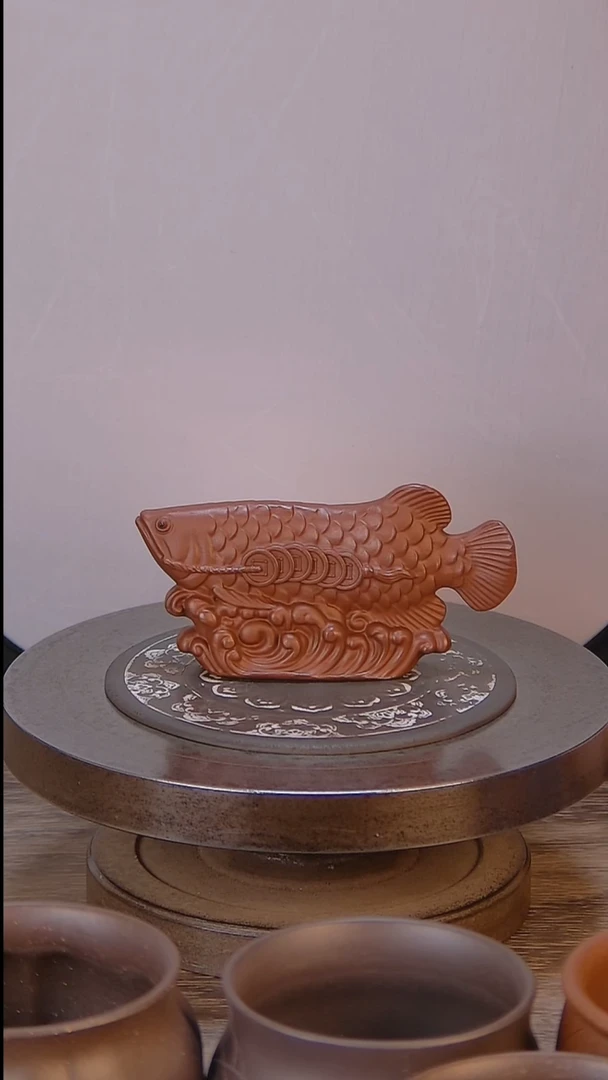 紫砂茶宠大红袍金龙鱼