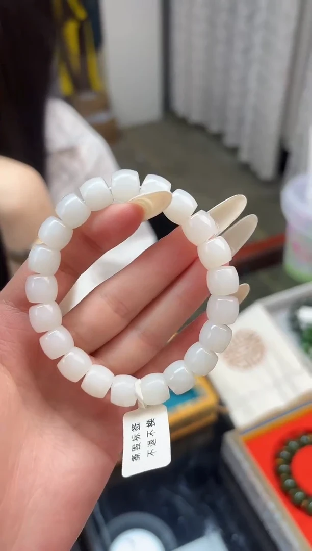 手串未镶嵌和田玉董小姐推荐 多样性发货 拍一发一hs