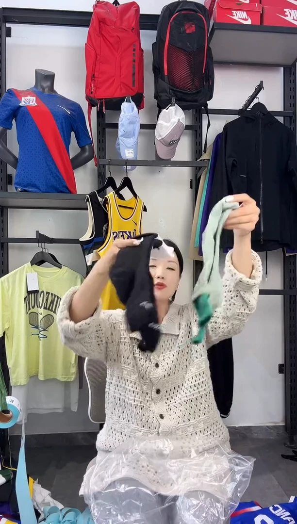 290编码 瑕疵款直播间过款为准 尺码