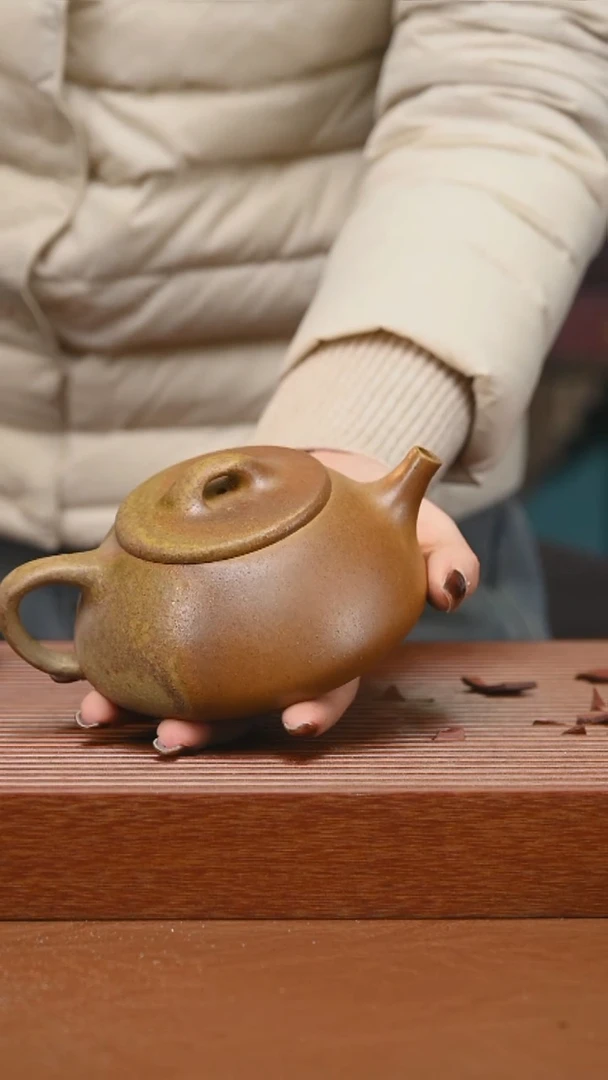 茶杯紫砂精工柴烧半手石瓢685