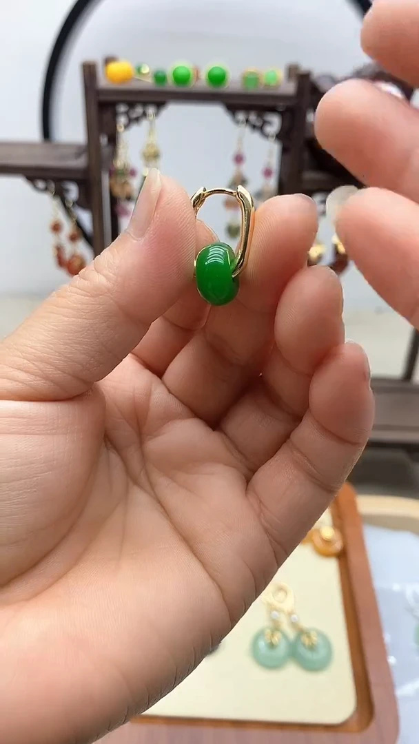 石英质玉14K金镶嵌耳饰50