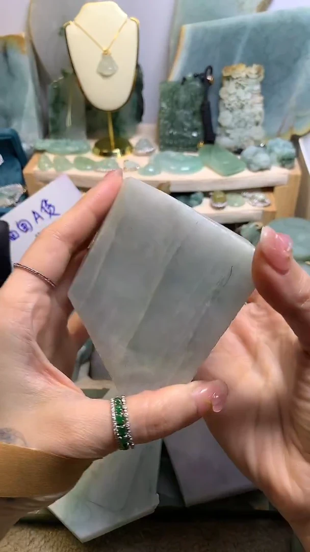 【闪购商品】翡翠挂件未镶嵌缅甸A货翡翠，没有运费险