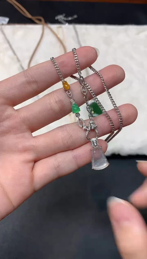 项链18K金镶嵌翡翠W328|13800