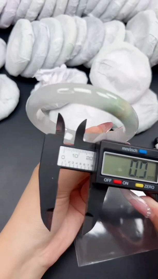 精品手镯，一物一拍O-035