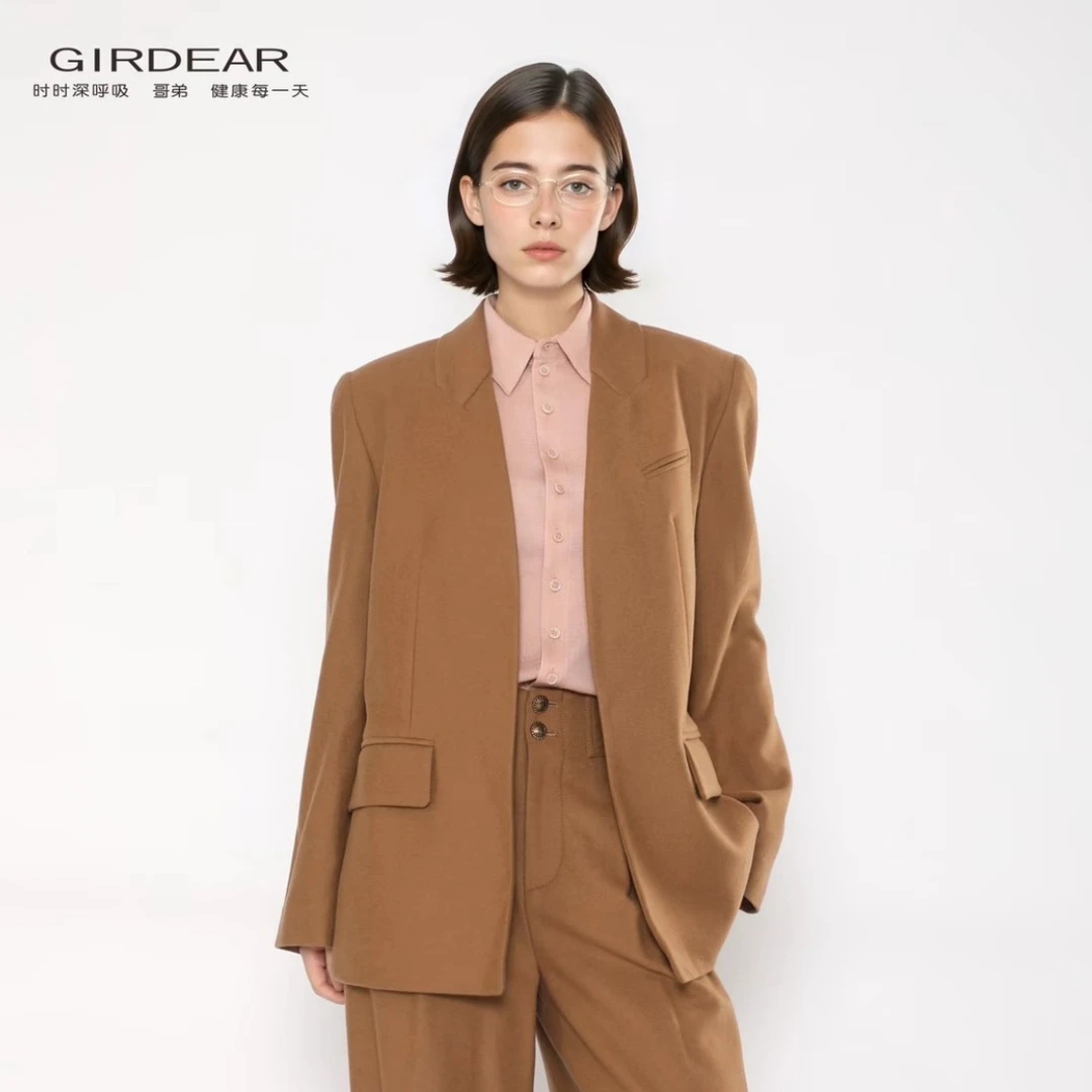 GIRDEAR/哥弟秋季新款时尚百搭简约气质轻奢西装毛呢外套140058